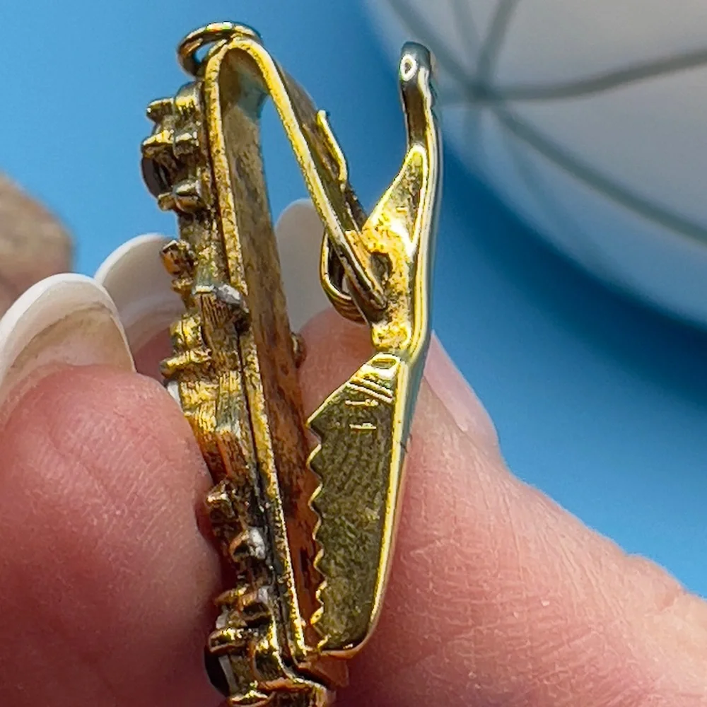 Vintage Gold Tone Bar Brooch Black Glass Floral Tie Clip Back AS-IS $20 🤩 - Picture 4 of 10